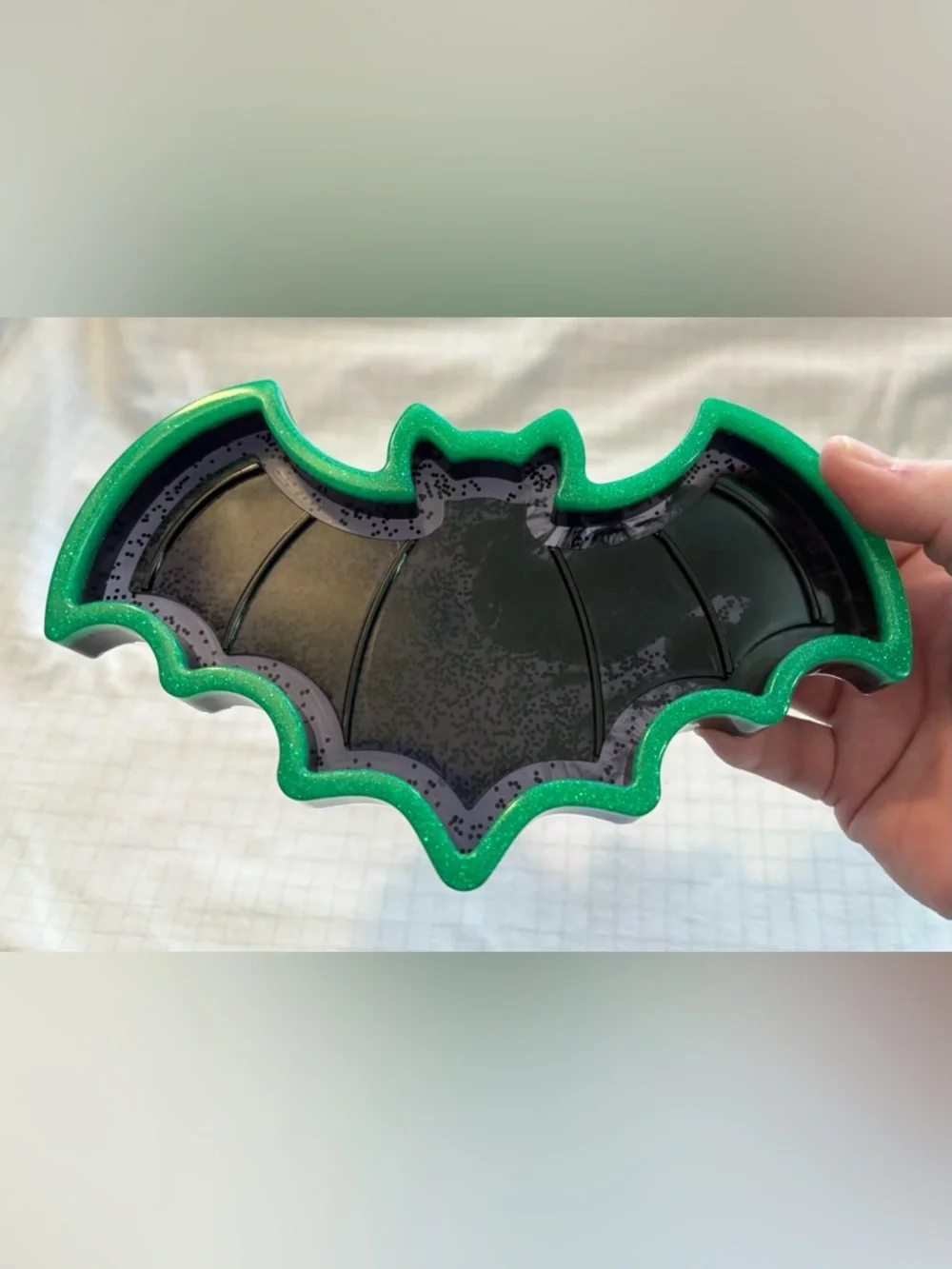Handmade Resin Glitter Bat Trinket Tray Neon Green + Black - Picture 5 of 5